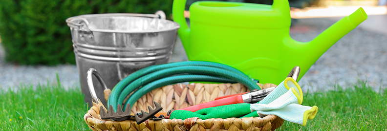 DIY-irrigation-systems-PFAS-hose-bucket-can-header