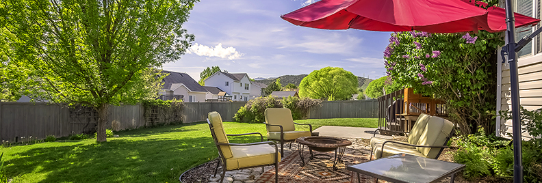 pfas-patio-design-ideas-patio-with-umbrella-header
